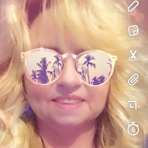 Meet your Posher, Les